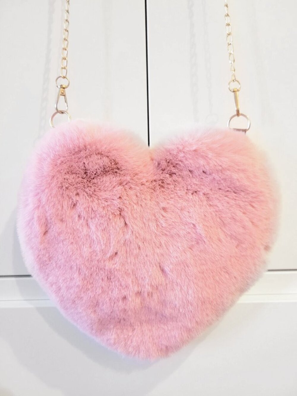 Pink Faux Fur Heart Gold Chain Crossbody Shoulder Bag Pochette Wallet Purse